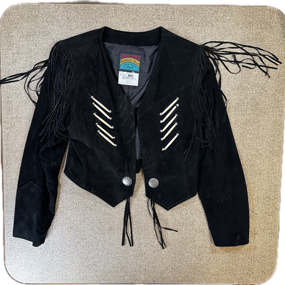 Vintage Pioneer Wear Suede Leather Western Jacket w Fringe Womens M A+ detailing